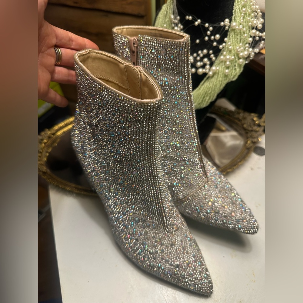 Betsy Johnson rhinestone Booties Boots 6.5